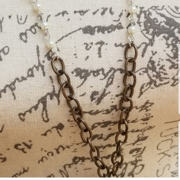 VINTAGE ROSE MAGNASITE STONE CROSS PENDANT & FAUX PEARL CHAIN LONG BOHO NECKLACE - Picture 6 of 6